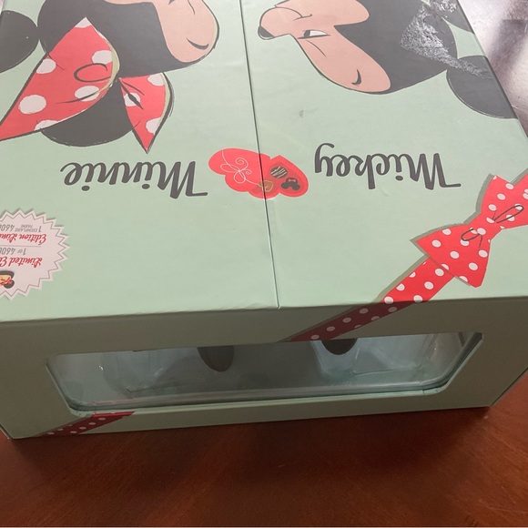 Disney  Mickey and Minnie  Valentines Day set - Picture 4 of 7